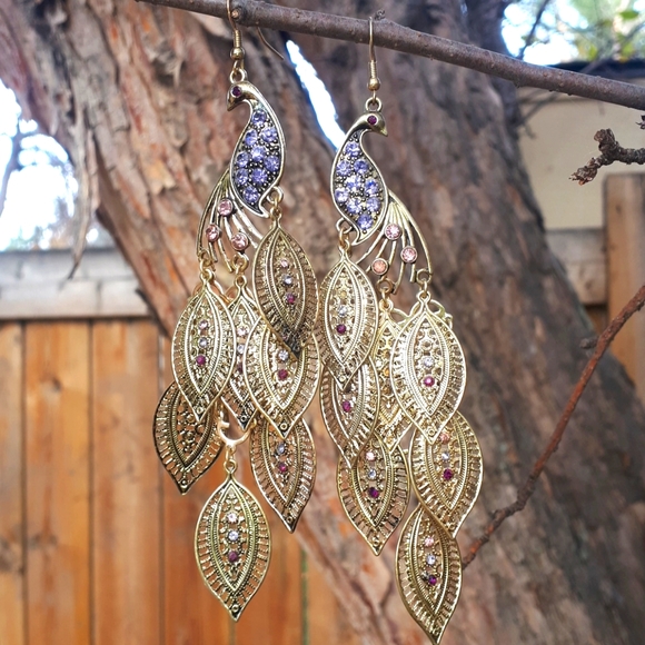 👽3/$25👽 Gold peacock earrings - Picture 2 of 2